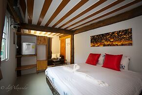The Ford Sunset Beach Resort