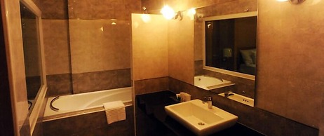 Kitlada Hotel