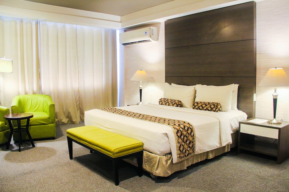 88 Courtyard Hotel
