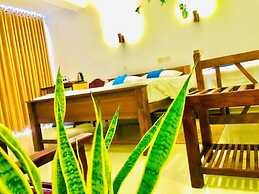 Mirissa Beach Inn