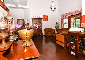 Thotupola Residence