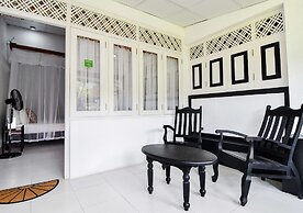 Thotupola Residence