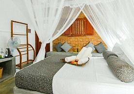 Thotupola Residence