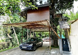 Thotupola Residence
