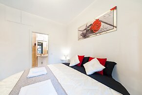 Hosting Flats