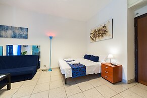 Hosting Flats