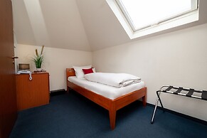Hotel Omega