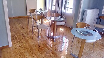 Midia Suites