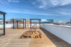 LIC Hotel