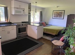 Davis Brook Retreat