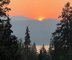 Davis Brook Retreat