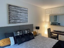 Davis Brook Retreat