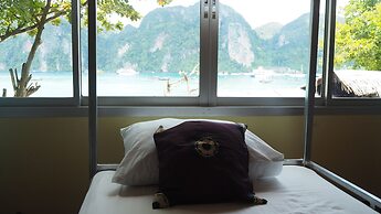Chaokoh Dorm Room