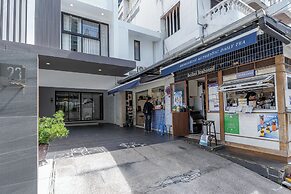 23 AVA at Saladaeng