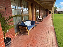 Coonawarra Place Motor Inn