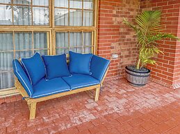 Coonawarra Place Motor Inn