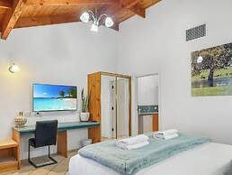 Coonawarra Place Motor Inn