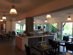 Brit Hotel Rouen Sud / Val De Reuil