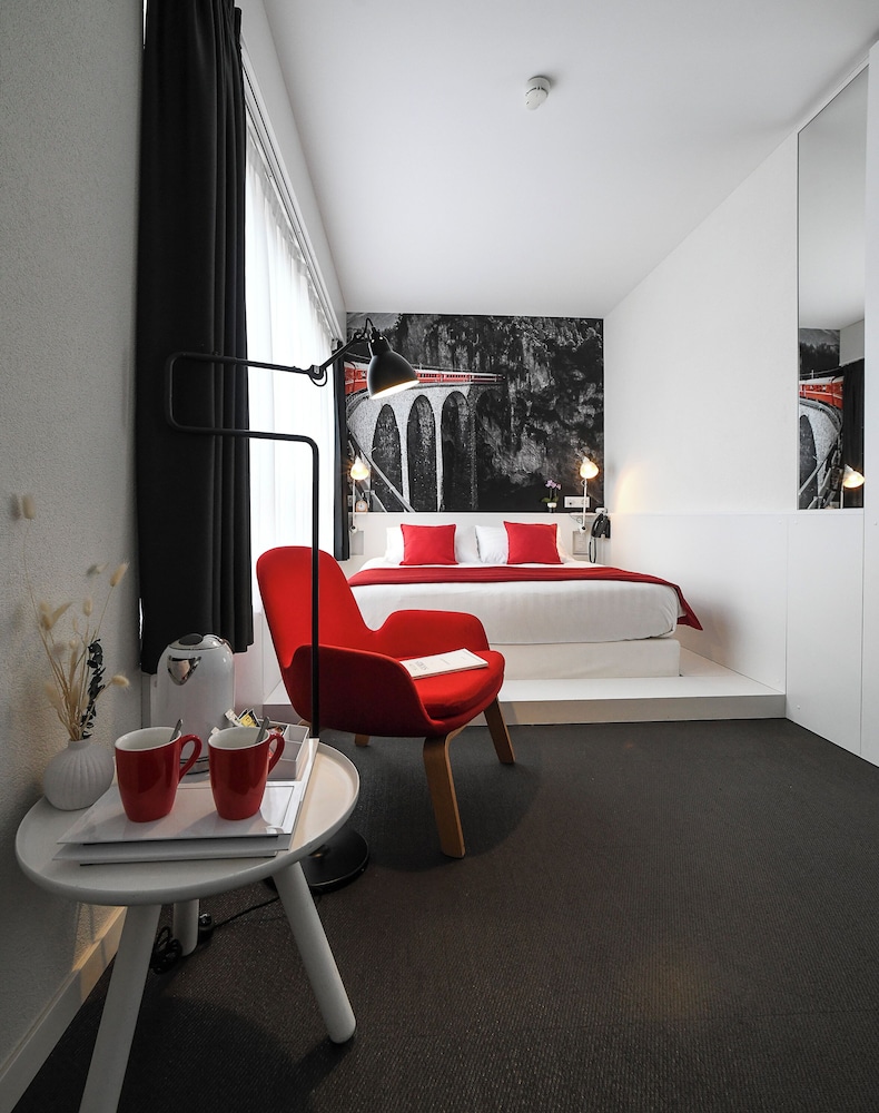 Home Swiss Hotel