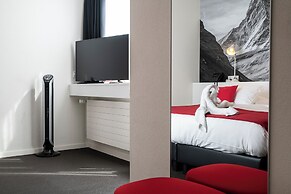 Home Swiss Hotel