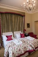 Crossbasket Castle Hotel & Restaurant