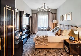 Crossbasket Castle Hotel & Restaurant