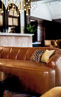 Crossbasket Castle Hotel & Restaurant