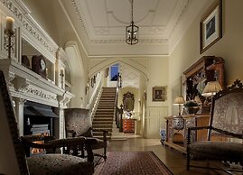 Crossbasket Castle Hotel & Restaurant