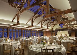 Crossbasket Castle Hotel & Restaurant