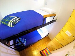 Hostal De La 57 - Hostel