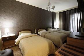 Delfini Hotel