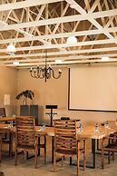 Thanda Manzi Country Hotel