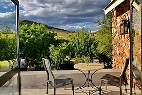 Thanda Manzi Country Hotel