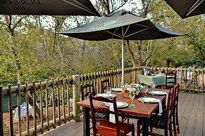 Thanda Manzi Country Hotel