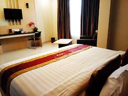 Grand Parama Hotel