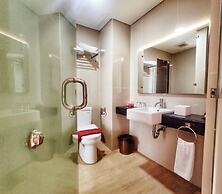 Grand Parama Hotel