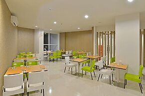 Whiz Prime Hotel Hasanuddin Makassar