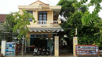 Yellow House Homestay