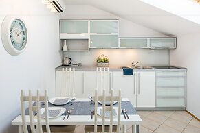 All In Apartments