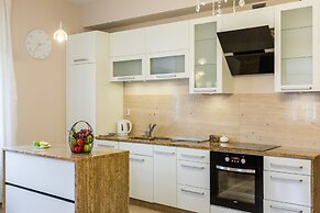 All In Apartments
