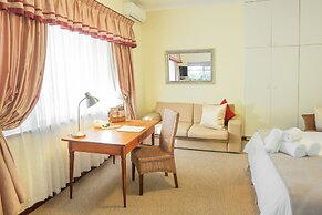 Kingfisher GuestHouse