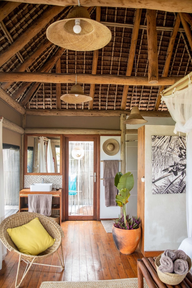 Travessia Beach Lodge