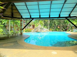 Alonaland Resort Apartelle