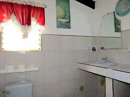 Alonaland Resort Apartelle