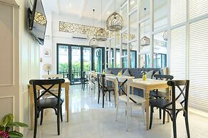 White Ivory Bed & Breakfast