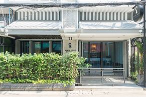 White Ivory Bed & Breakfast