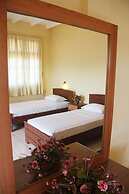 Hotel Red Rose