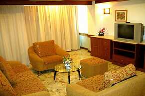 Raya Grand Hotel