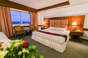 Raya Grand Hotel