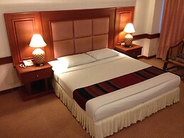 Raya Grand Hotel